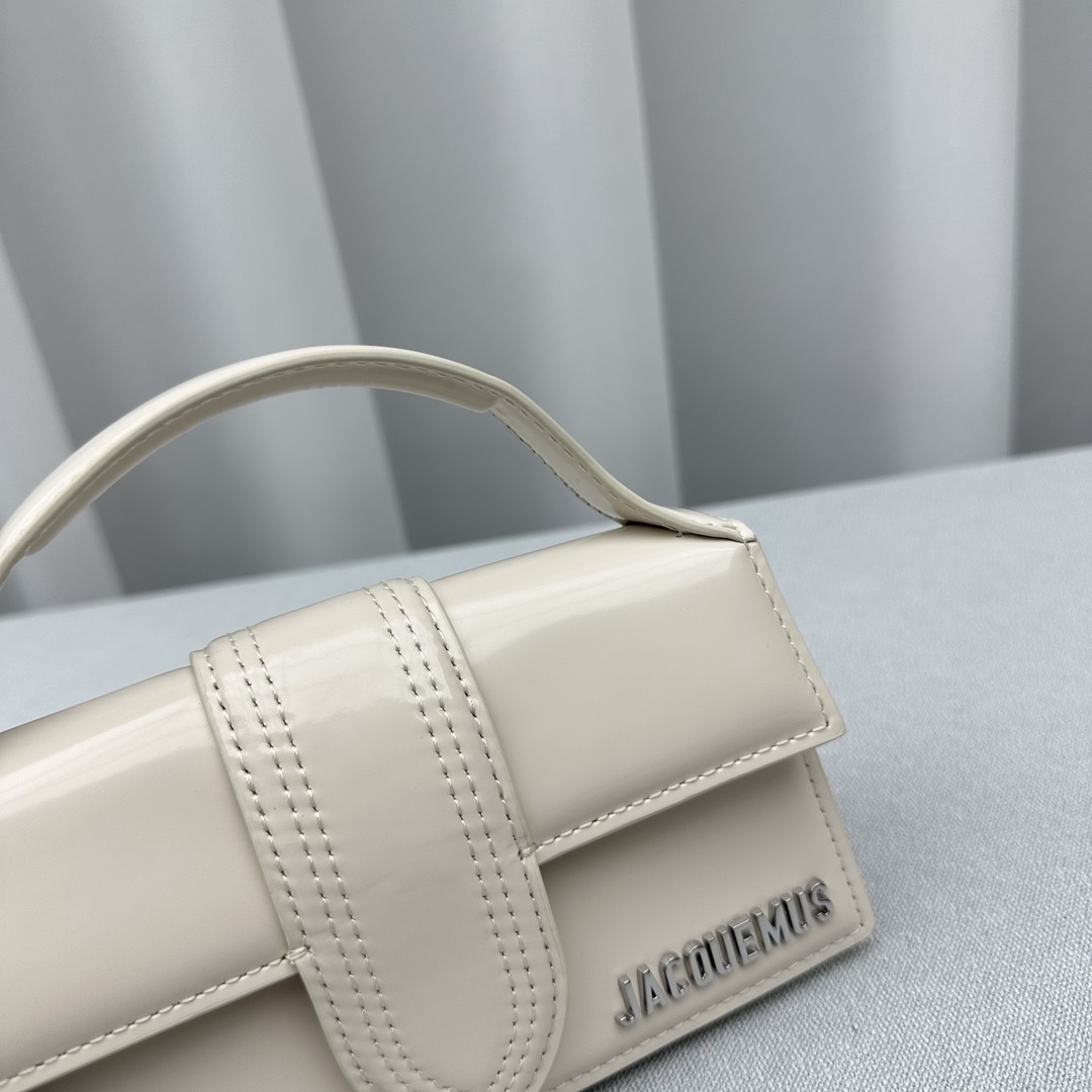 Jacquemus Satchel Bags